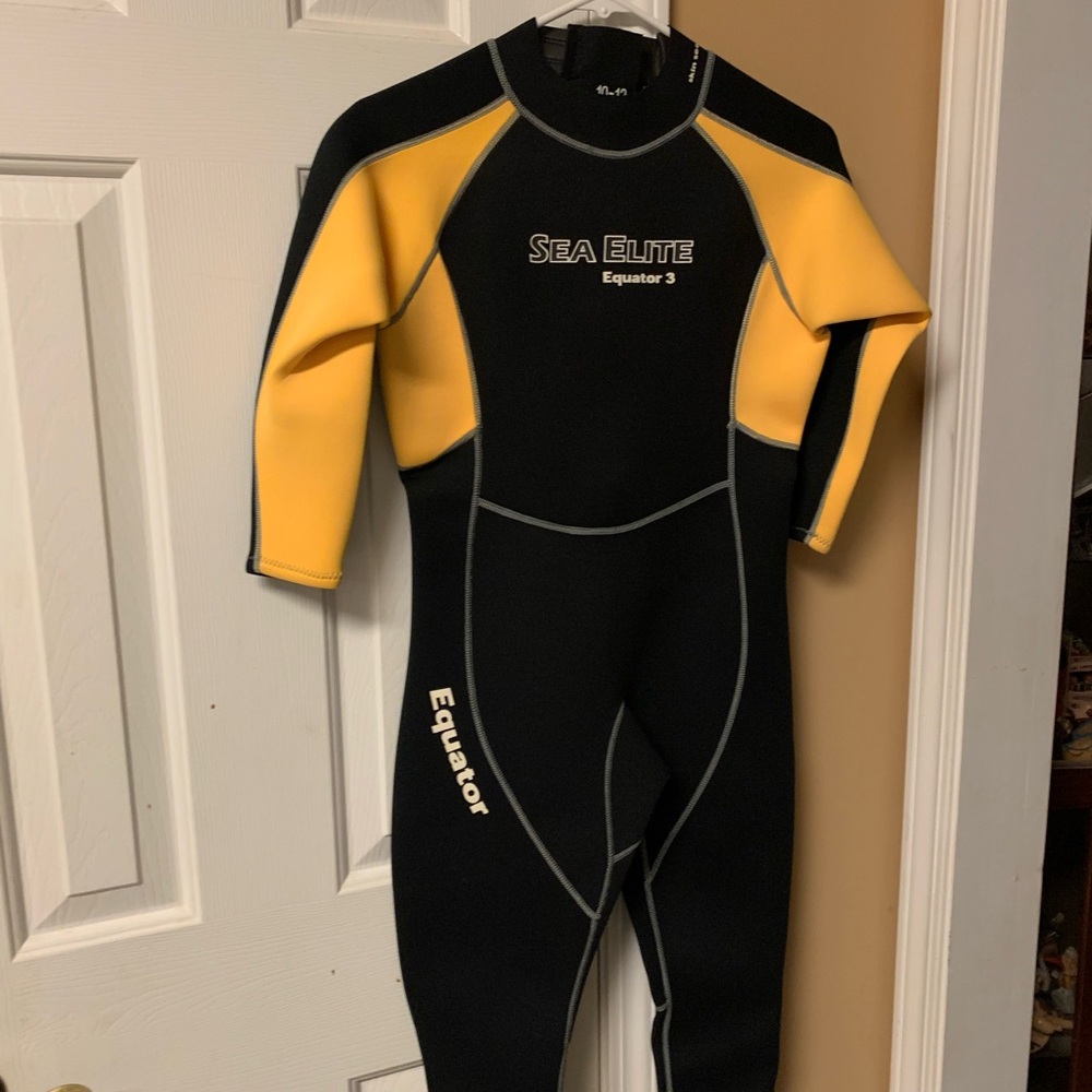 Sea Elite Black and Yellow Wetsuit